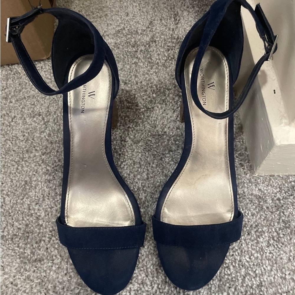 Worthington Navy Blue Heels 9.5 Chunk Heel